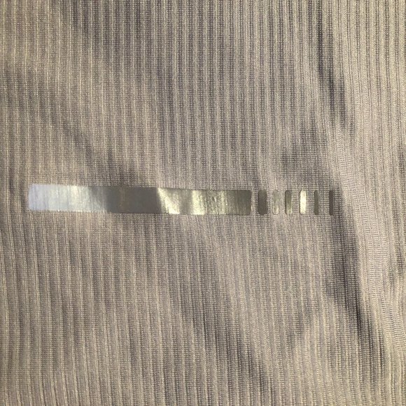 Brand New Women's Under Armor Lightweight Purple Hooded Sweatshirt - Picture 14 of 14